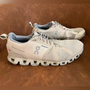 On Cloud Waterproof - Women’s Size 8.5 - Beige/Tan